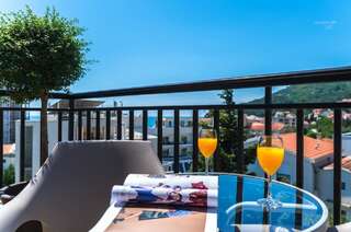 Отели типа «постель и завтрак» Amfora Петровац Улучшенный двухместный номер с 2 отдельными кроватями-1