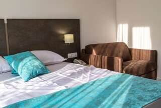 Отели типа «постель и завтрак» Amfora Петровац Улучшенный двухместный номер с 2 отдельными кроватями-2